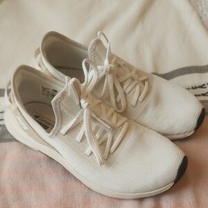 New Balance Cream and Black Women's Sneakers